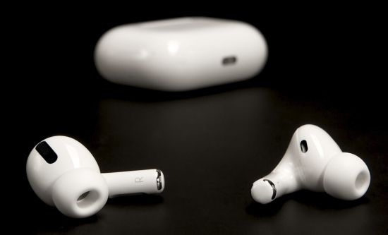 Удобство Apple AirPods Pro: Почему Эти Наушники Захватили Мир